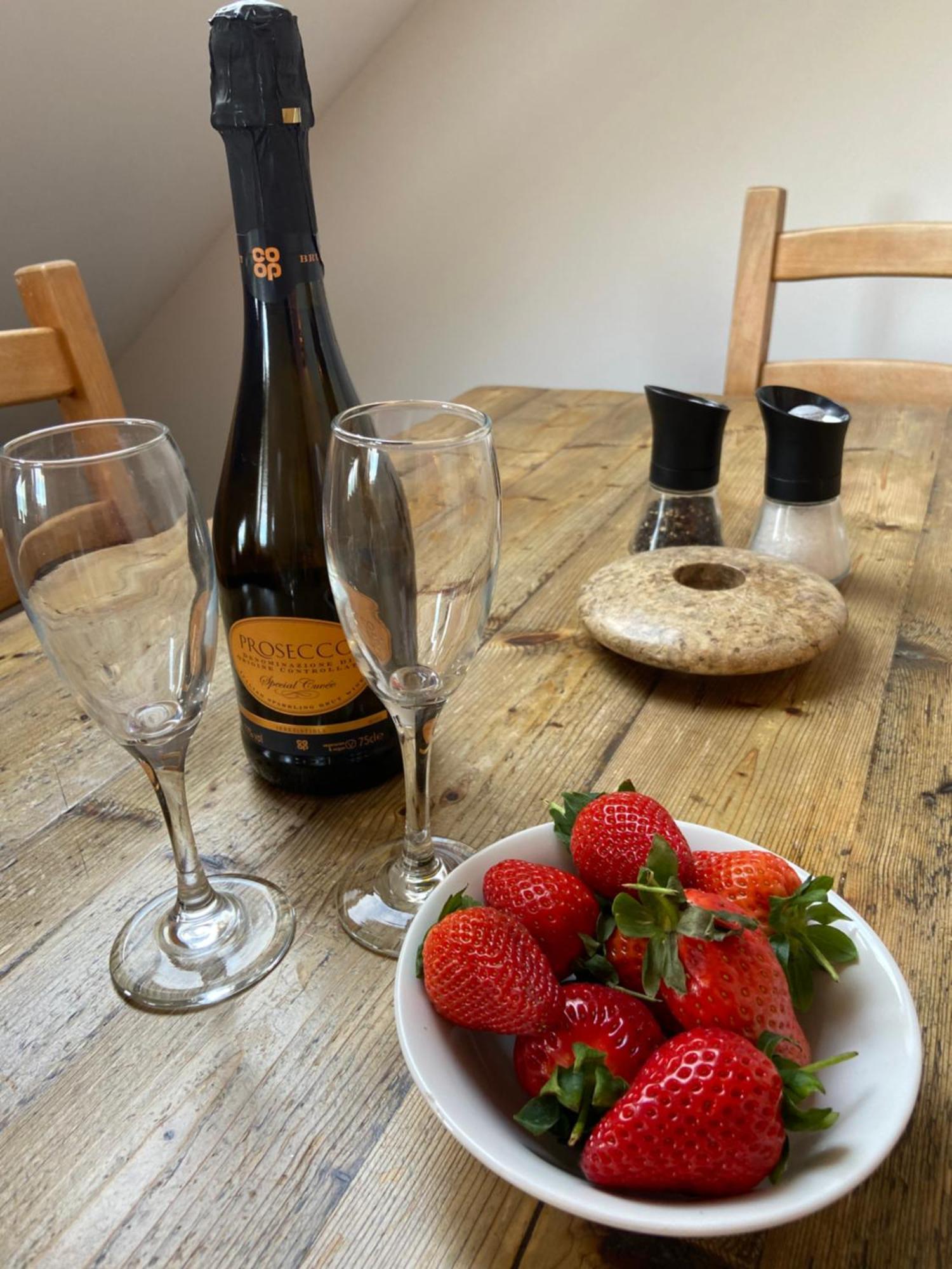 The Penthouse Apartment With An 18Ft By 14Ft Balcony With Amazing Views Over St Ives Harbour And Bay Perfect From Alfresco Dining And Sunbathing, Onsite Parking, Larger Groups Book Our Connecting Apartments Exterior photo